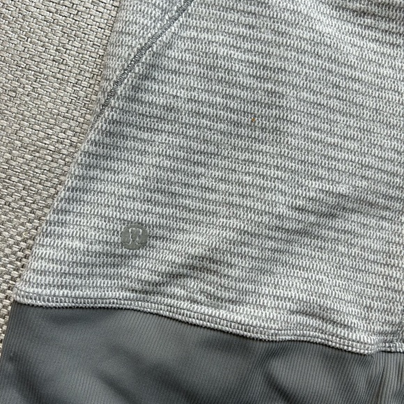 Lululemon pullover (size 4) - Picture 3 of 4